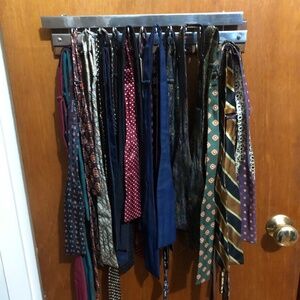 Lot of 34 Vintage 60s/70s Self-Tie Bowties Silks Synthetics Solids Patterns